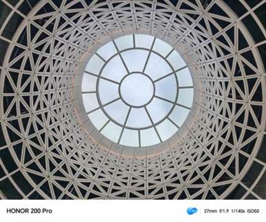 荣耀200 Pro上手：雅顾光影写真大师 媲美单反