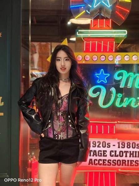 OPPO Reno12 Pro 全面评测，超美小直屏，创造千禧时尚新风潮