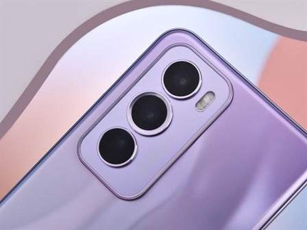 OPPO Reno12 Pro 全面评测，超美小直屏，创造千禧时尚新风潮