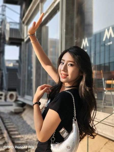 OPPO Reno12 Pro 全面评测，超美小直屏，创造千禧时尚新风潮