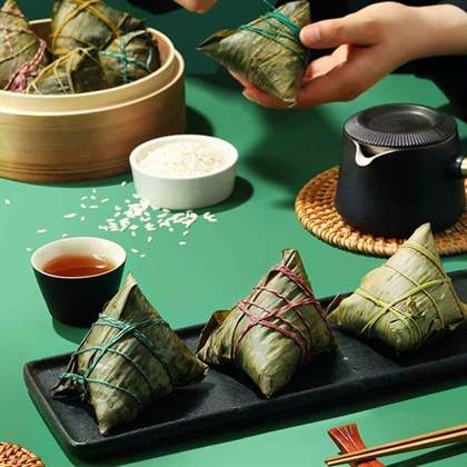 端午节甜咸粽子大对决：传统与现代口味的碰撞