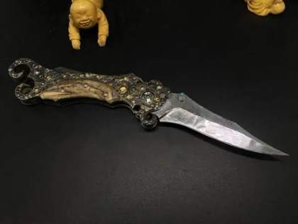 揭秘：全球五大神秘冷兵器，探寻古代传说背后的奇诡兵器故事