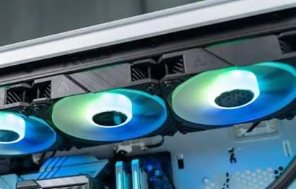 华硕ProArt LC 360：搭载Alphacool金属风扇的一体式水冷散热器