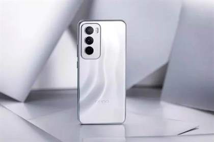 OPPO Reno12系列创新AI闭眼修复：让每一张合影都完美无瑕