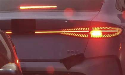 比亚迪海豹07：激光雷达技术加持的纯电中型轿车