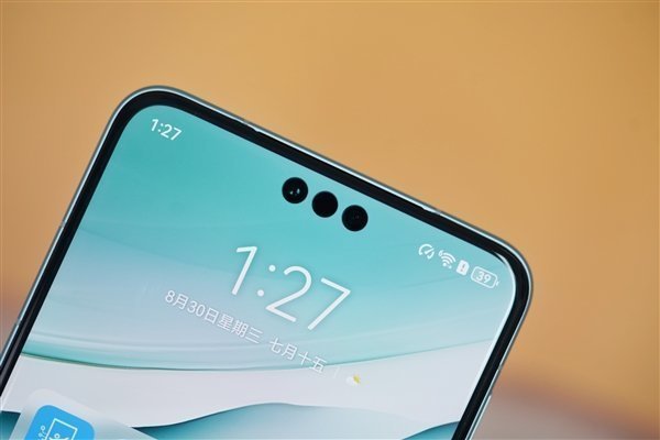 华为Mate 70系列即将亮相：9月底发布，纯血鸿蒙系统引领行业新潮流