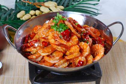 家常干锅土豆虾做法，简单美味教程