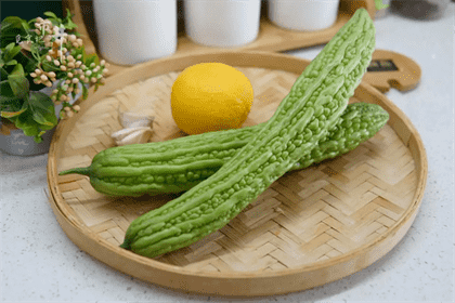 苦瓜苦的原因及能否与四季豆同食：食用指南详解
