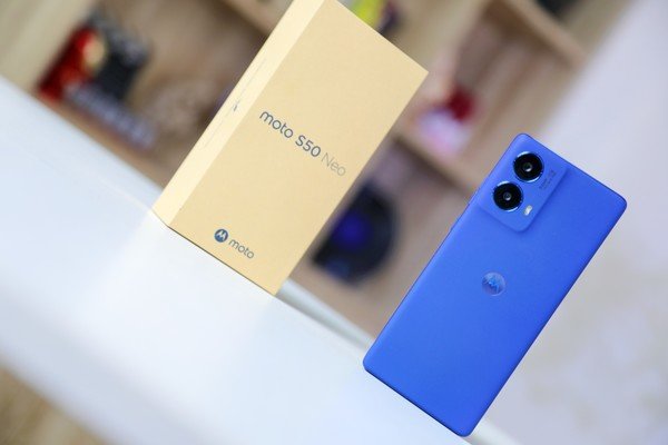 摩托罗拉S50 Neo评测：性价比如何？值得入手吗？