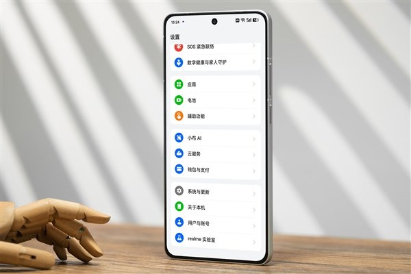 真我GT6新机曝光：GT性能引擎首发