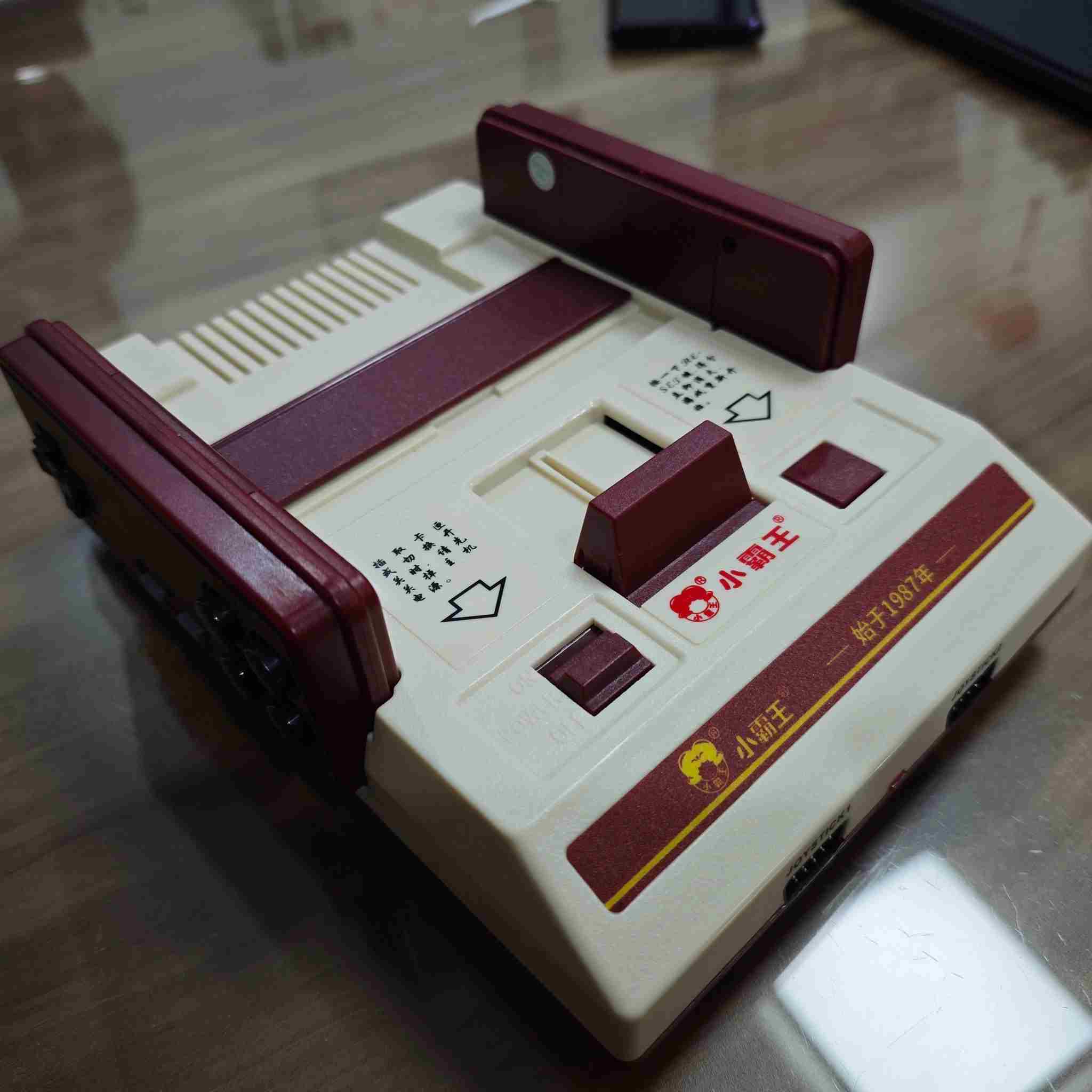 成龙祝贺小霸王模拟器登陆Steam带来3D体验