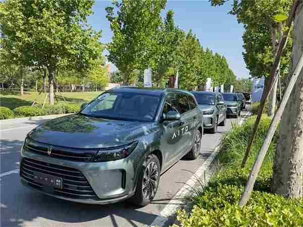 华为问界M7M9提前改款对标小米竞争激烈你怎么看