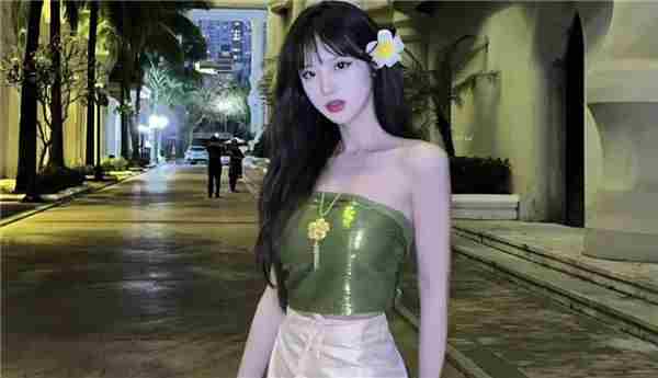 游戏女主播直播大胆行为引发争议女流氓形象大受追捧
