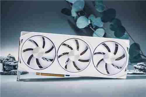 耕升GeForceRTX5070踏雪OC支持DLSS4引领4K游戏新体验