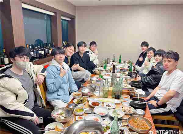 TES战队赴韩征战全球先锋赛Kanavi自费宴请全队高级餐厅
