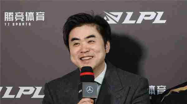 IG意外输给NIP朱开教练直播下跪承认失败