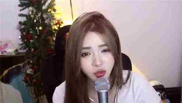 女主播夜半赚翻却陷emo 称弃擦边求转型