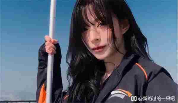韩国女团HLE成员半场庆祝遭GEN逆转翻盘