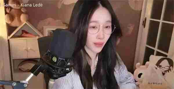 DOTA前大姐直播落泪自曝违背初心拒绝礼物身不由己