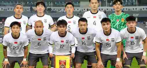 国足东亚杯0比3负于韩国射门5次未中目标