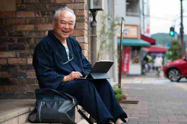 日本老人因资金不足百万被迫重返职场养老